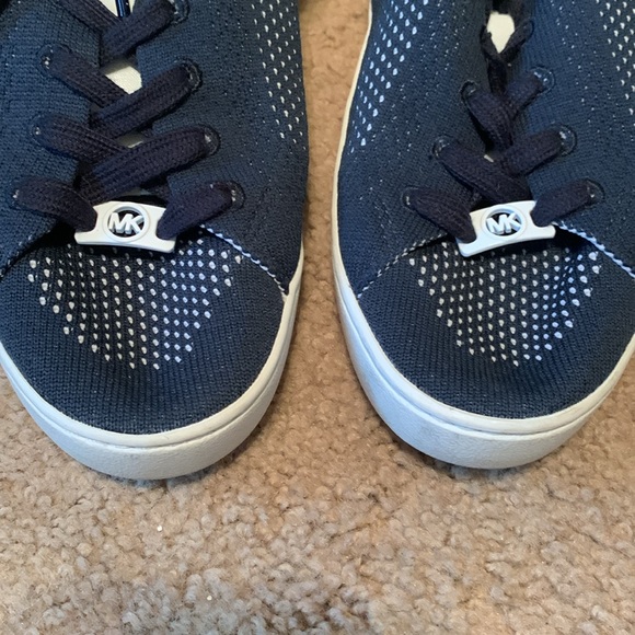 Women’s Shoes - Picture 4 of 5